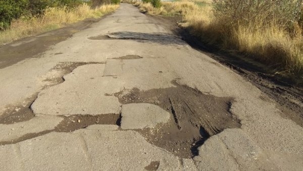 С близо 1,2 млн. лв. подобряват пътната мрежа в Свищовско